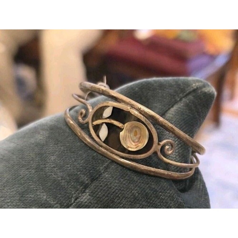 Vintage Floral Metalic Copper Tone Wire Cuff Bracelet